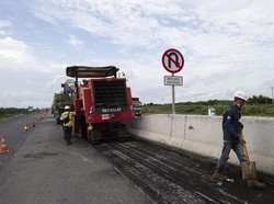 Perbaikan Jalan Tol Cipularang Dikebut Jelang Musim Mudik