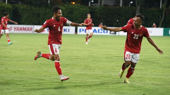 Selebrasi gol kapten Timnas Indonesia, Evan Dimas Darmono, usai menjebol gawang Kamboja di Grup B Piala AFF 2020.