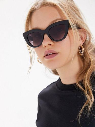 Pakailah oversized cat eye sunglasses