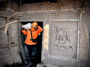 Kompor Gas hingga Ayam Warga Terdampak Erupsi Semeru Hilang Dijarah