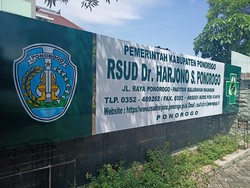 Pasien COVID-19 RSUD Harjono Ponorogo Nol, Nakes Senam Bersama