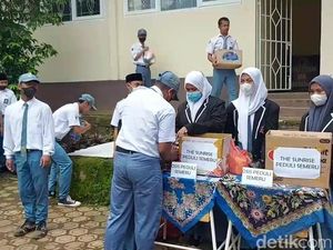 Siswa Sekolah di Lereng Bromo Galang Bantuan Korban Semeru