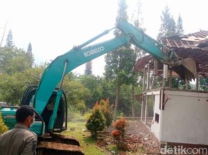 Jadi Penyebab Banjir Jakarta, Vila-Hotel di Puncak Bogor Dibongkar