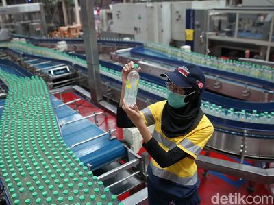 Wow! Pabrik di Bekasi Ini Mampu Produksi 1,5 Juta liter Minuman Tiap Hari