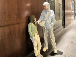 Zaskia Mecca Terkejut dan Terharu Anak ke-2 Berhijab Tanpa Paksaan di Usia 8