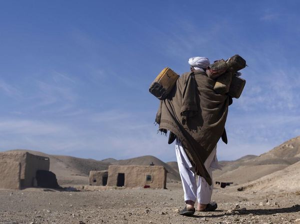 Kisah Warga Miskin Afghanistan yang Dihantam Kekeringan