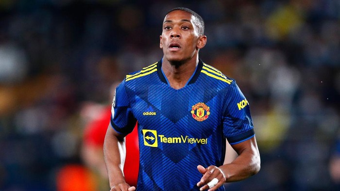 VILLARREAL, SPAIN - NOVEMBER 23: Anthony Martial of Manchester United looks on during the UEFA Champions League group F match between Villarreal CF and Manchester United at Estadio de la Ceramica on November 23, 2021 in Villarreal, Spain. (Photo by Eric Alonso/Getty Images)