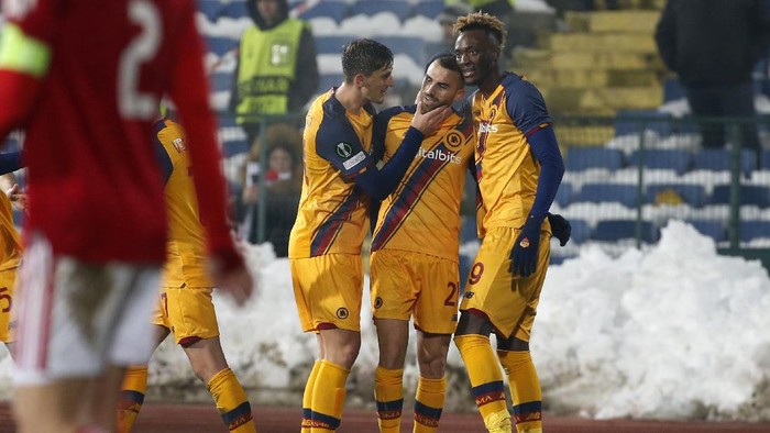 Romas Borja Mayoral celebrates his goal during group C Europa Conference League soccer match between Bulgarias PFC CSKA-Sofia and Italys AS Roma at Vassil Levski National stadium in Sofia, Bulgaria, Thursday, Dec. 9, 2021. (AP Photo/Dessislava Komarova)