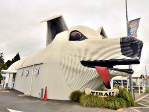 Imajinasi Arsitek Ciptakan Gedung Bentuk Anjing Hingga Naga