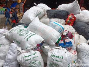 Bupati Lumajang Sarankan Bantuan Korban Erupsi Semeru Berupa Uang