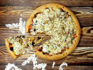 Cuma Rp 35 Ribu, Bisa Makan Pizza dengan Topping Melimpah