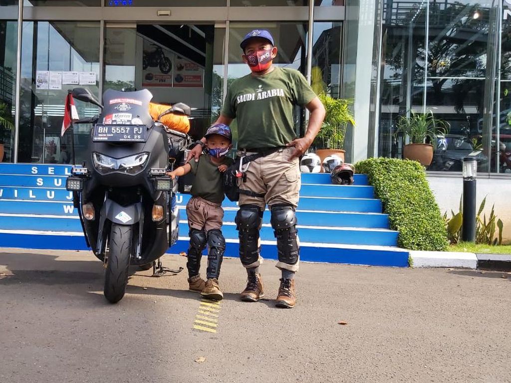 Ingin Haji, Bikers Asal Jambi Pergi ke Mekkah Naik Motor Lagi