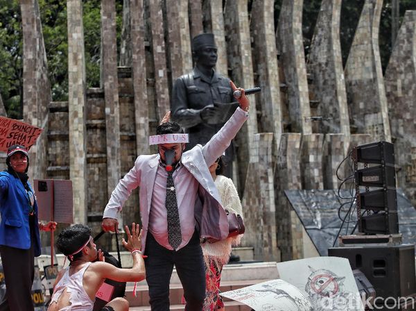 Saat Aksi Demonstrasi Dijadikan Lomba