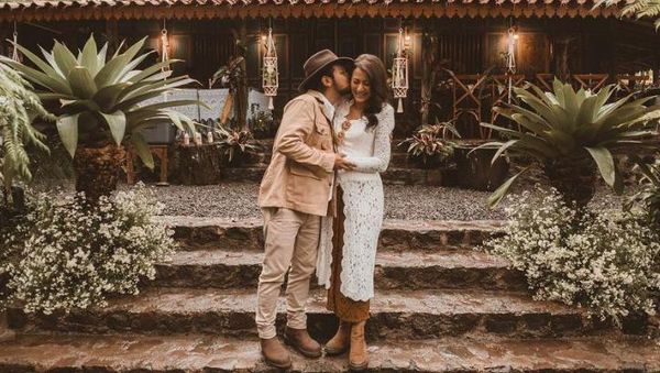 8 Potret Ramon Y. Tungka Menikah Lagi, Unik Bergaya Koboi