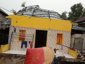 9 Rumah di Lamongan Rusak dan Roboh Diterjang Hujan yang Disertai Angin