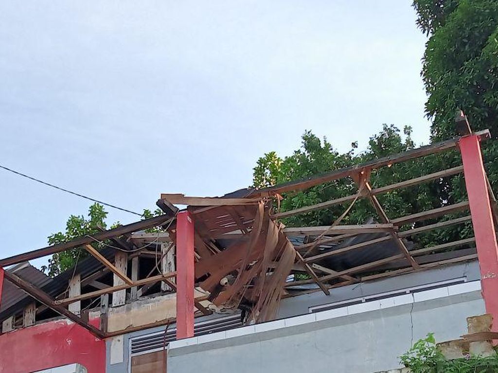28 Rumah Warga Kota Sorong Rusak Diterjang Angin Kencang