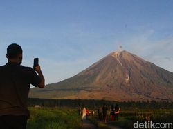 Pasca Erupsi, Semeru Masih Gagah Tinggi Menjulang