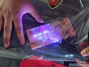 Akal-akalan Upal Bertanda Air Aset 101 untuk Buka Loker Gaib Soekarno Akal-akalan Upal Bertanda Air Aset 101 untuk Buka Loker Gaib Soekarno
