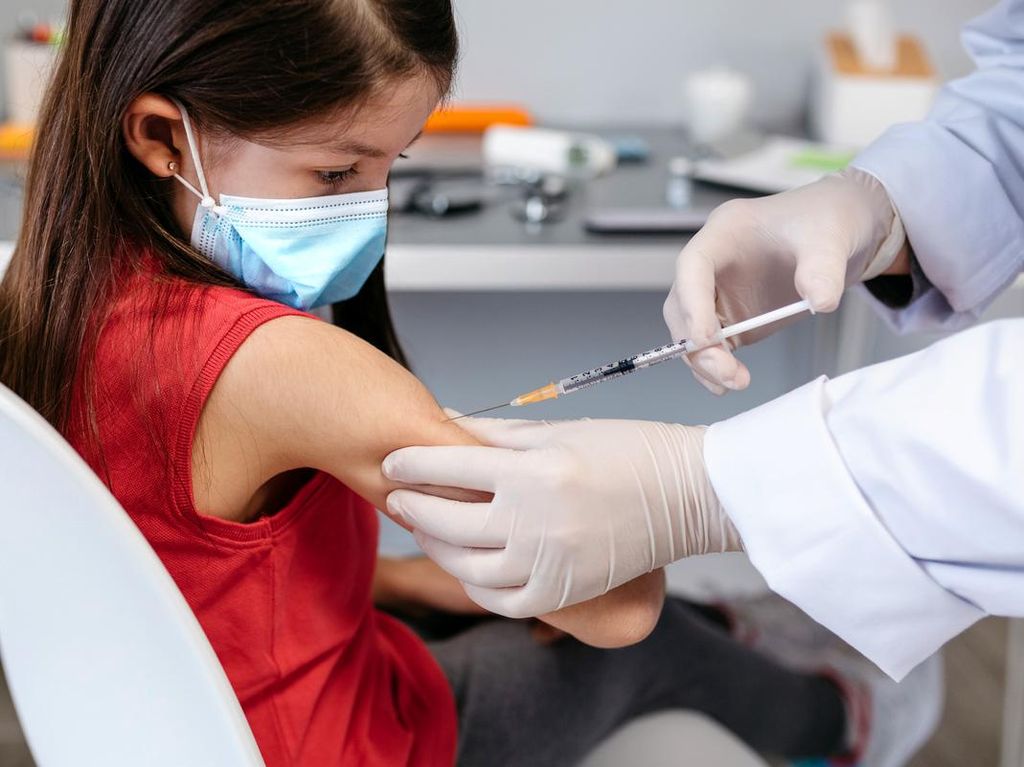 Pemprov DKI Akan Mulai Vaksinasi Anak 6-11 Tahun Pekan Depan