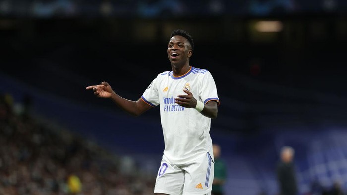 MADRID, SPAIN - NOVEMBER 03: Vinicius Junior of Real Madrid CF reacts during the UEFA Champions League group D match between Real Madrid and Shakhtar Donetsk at Estadio Santiago Bernabeu on November 03, 2021 in Madrid, Spain. (Photo by Gonzalo Arroyo Moreno/Getty Images)