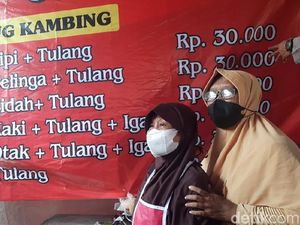 Diviralkan Ngepruk, Warung Tengkleng Bu Harsi Kini Punya Daftar Menu