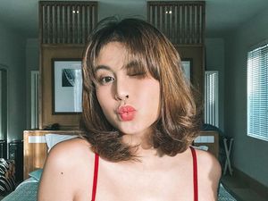 5 Pose Membara Awkarin 5 Pose Membara Awkarin