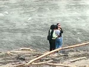 Untuk Kamu yang Masih Ingin Selfie di Lokasi Erupsi Semeru, Yuk Baca Ini!