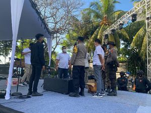 Lombok Masih Berduka karena Banjir, Konser Pamungkas di Senggigi Dibubarkan Lombok Masih Berduka karena Banjir, Konser Pamungkas di Senggigi Dibubarkan