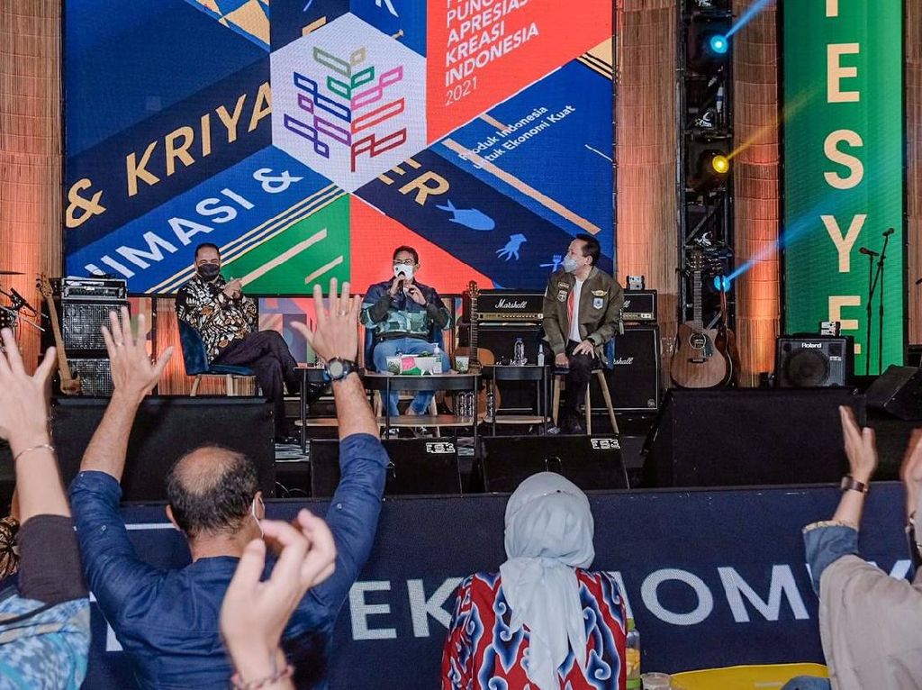 Bareng Arief Yahya dan Triawan Munaf, Sandiaga Bahas Tantangan Sektor Parekraf