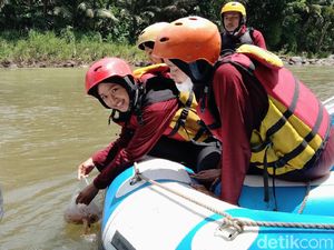 Rupa Aktivitas Rafting Konservasi di Sungai Bogowonto Purworejo