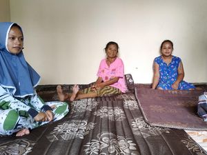 Atasi Trauma, 20 Korban Erupsi Semeru dan 4 Anak-anak Mengungsi ke Blitar Atasi Trauma, 20 Korban Erupsi Semeru dan 4 Anak-anak Mengungsi ke Blitar