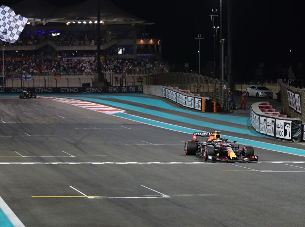 F1 GP Abu Dhabi: Drama di Lap Terakhir, Verstappen Juara Dunia