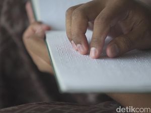 Air Mata dan Perjuangan Tunanetra Jadi Penghafal Quran Air Mata dan Perjuangan Tunanetra Jadi Penghafal Quran