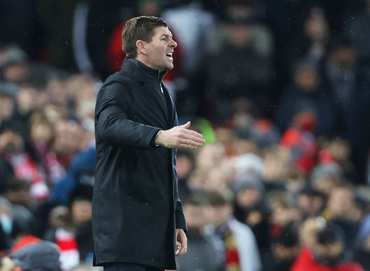Gerrard Kesal dengan penalti Liverpool. (Getty Images)