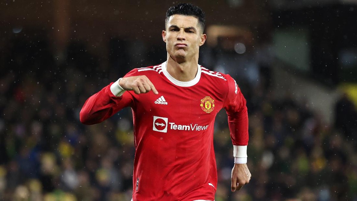 Cristiano Ronaldo kabarnya diajak pindah ke Inter Miami oleh David Beckham. (Foto: Alex Pantling/Getty Images)