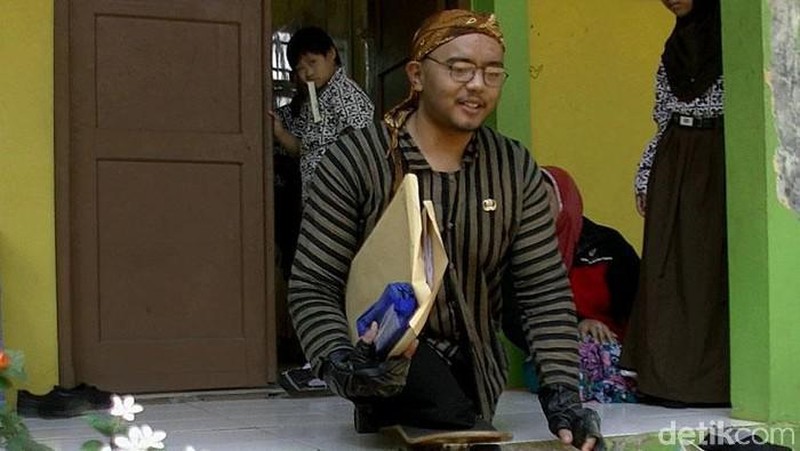 Skateboard untuk Beraktivitas Dicuri, Guru Disabilitas Ini Butuh Bantuanmu