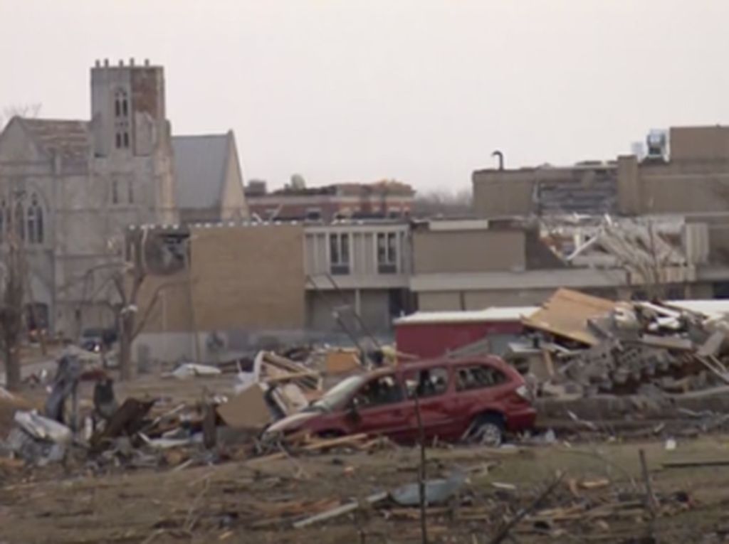 Penampakan Kentucky AS Luluh Lantak Diterjang Tornado, Puluhan Orang Tewas!