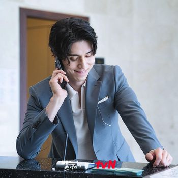 Lee Dong Wook di Bad and Crazy