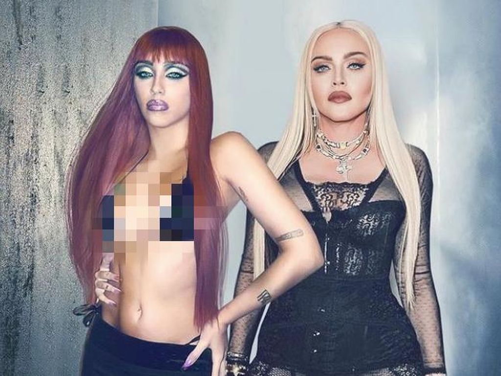Heboh, Foto Seksi Madonna dan Putrinya Lourdes yang Ketahuan Photoshop Heboh, Foto Seksi Madonna dan Putrinya Lourdes yang Ketahuan Photoshop