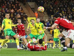 Premier League Diminta Tunda Semua Laga Akhir Pekan Ini!