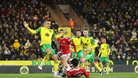 Norwich memberi perlawanan alot buat MU, sampai akhirnya CR7 dijatuhkan di kotak terlarang di menit ke-74. (Foto: Getty Images/Alex Pantling)