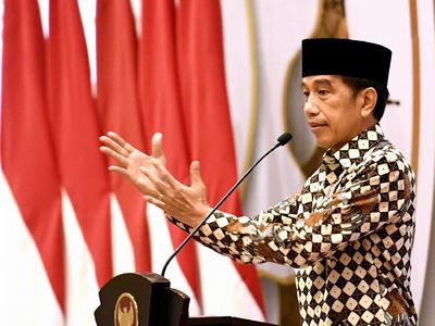 Potret Gestur Jokowi Saat Jawab Kritik Langsung Anwar Abbas