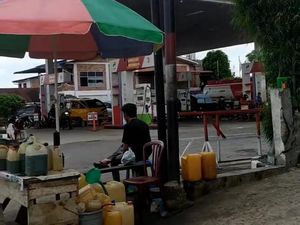 Warga di Sumut Viral Gegara Jual BBM Eceran di Sebelah SPBU