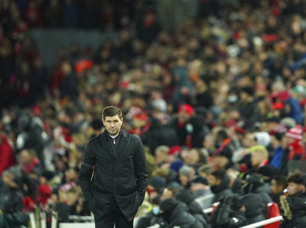 Jawaban Menohok Gerrard Saat Ditanya Owen soal Balik ke Anfield Jawaban Menohok Gerrard Saat Ditanya Owen soal Balik ke Anfield