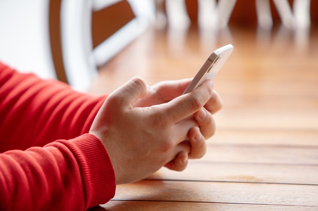 Batasi kontak pribadi dan pekerjaan dengan atasan (Foto: freepik/master1305)