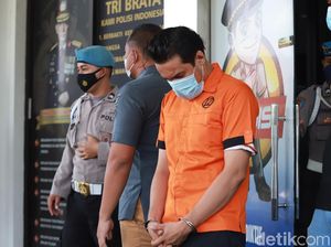 Polisi Buru Pemasok Sabu ke Bobby Joseph Polisi Buru Pemasok Sabu ke Bobby Joseph