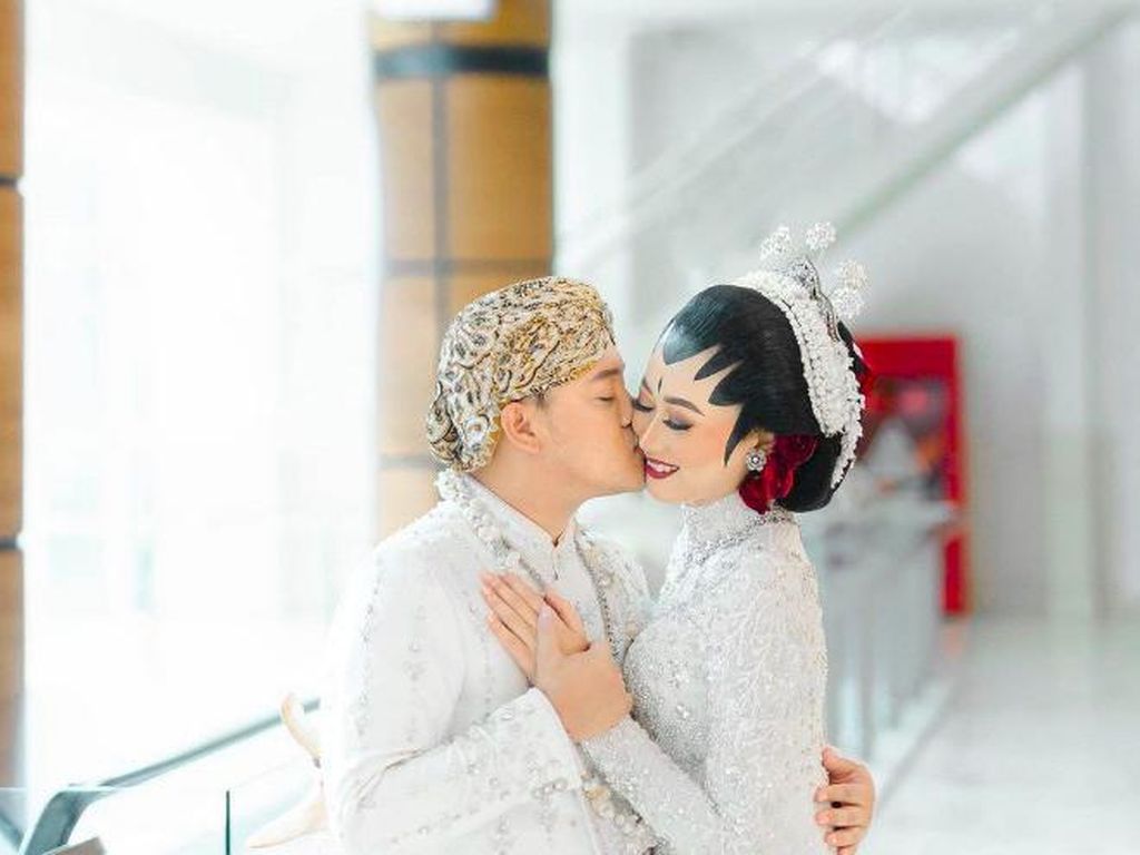 Ini Mahar Sederhana Danang DA Nikahi Hemas Nura Ini Mahar Sederhana Danang DA Nikahi Hemas Nura