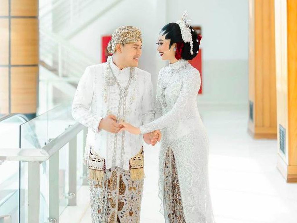 Selamat! Danang DA Resmi Nikahi Dokter Cantik di Yogyakarta Selamat! Danang DA Resmi Nikahi Dokter Cantik di Yogyakarta