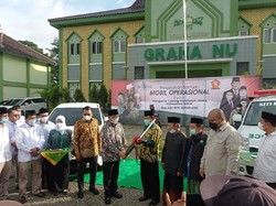 Komitmen Dekat Rakyat, Gerindra Jatim Beri Bantuan Mobil Operasional di Blitar