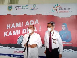 Gubsu soal Rp 2 M untuk Aspal Rumdin: Ini Istana, Bila Perlu Rp 100 M